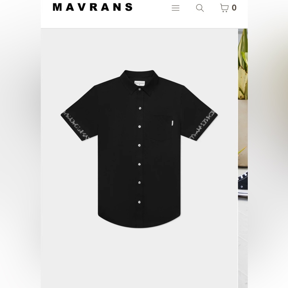 Black Casual Button Down Shirt with Modern Cut